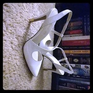 White Aldo shoes with gold heels